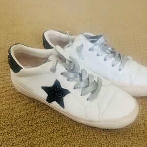 Vintage Havana White and Black Sneakers